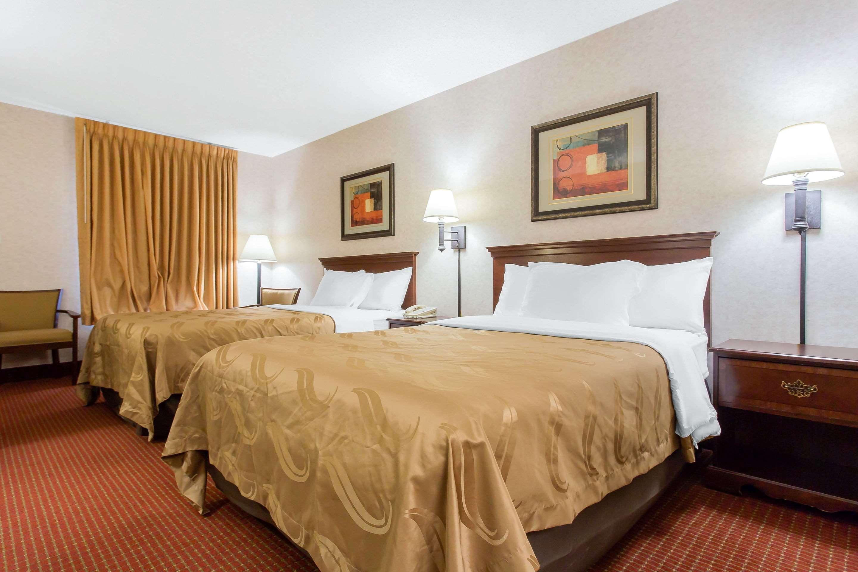 Quality Inn Mount Airy Mayberry Exterior photo