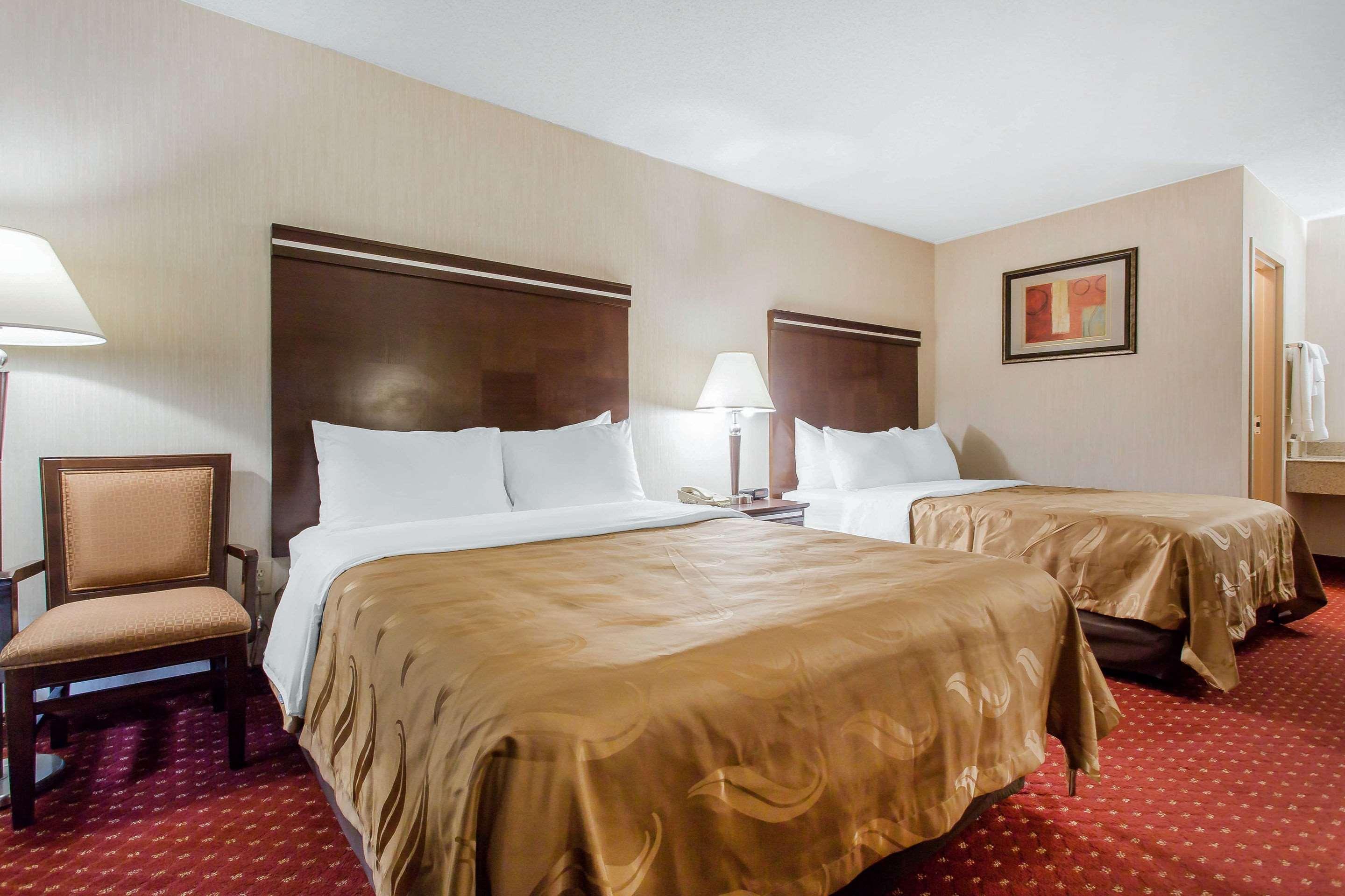 Quality Inn Mount Airy Mayberry Exterior photo