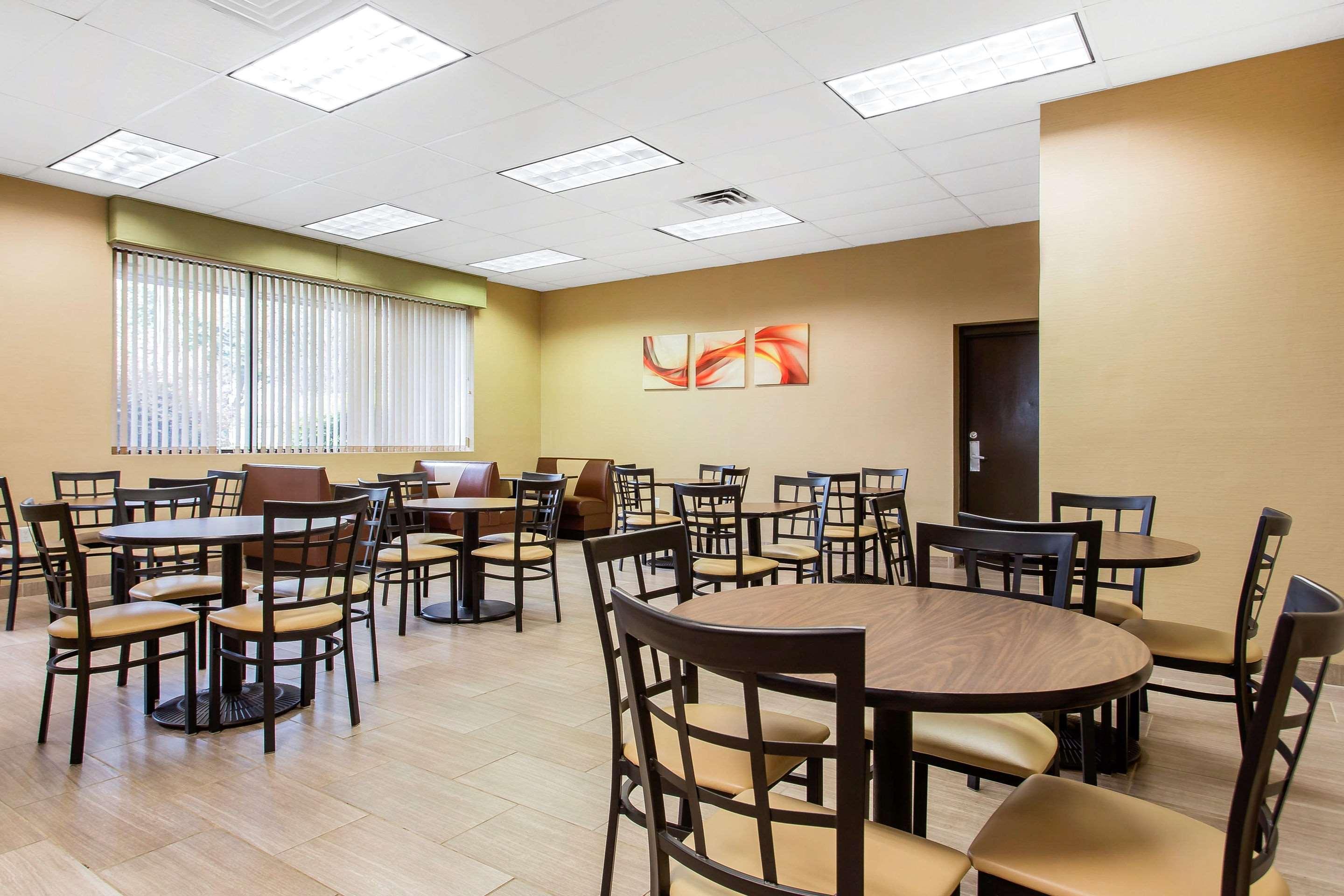 Quality Inn Mount Airy Mayberry Exterior photo