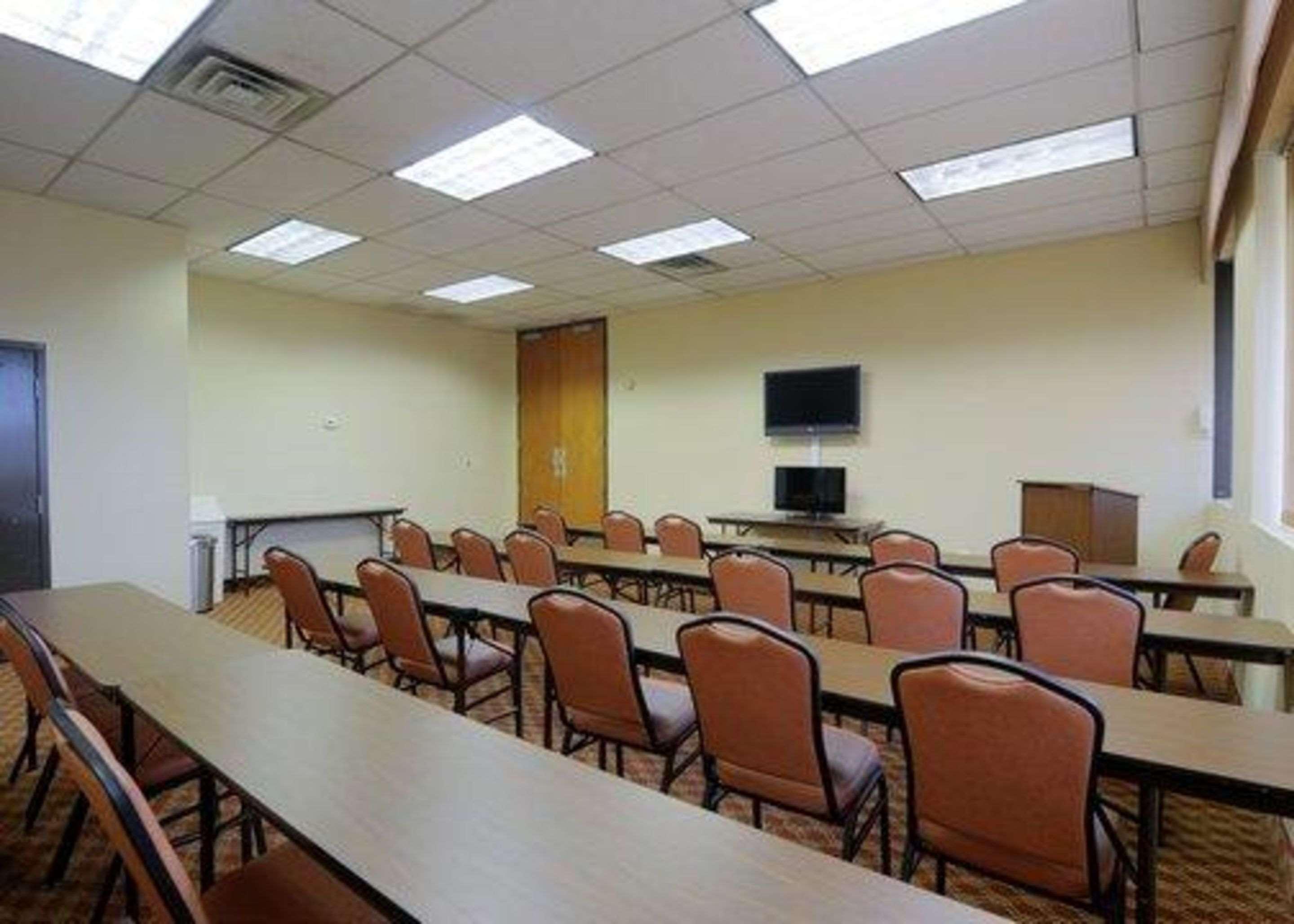 Quality Inn Mount Airy Mayberry Exterior photo