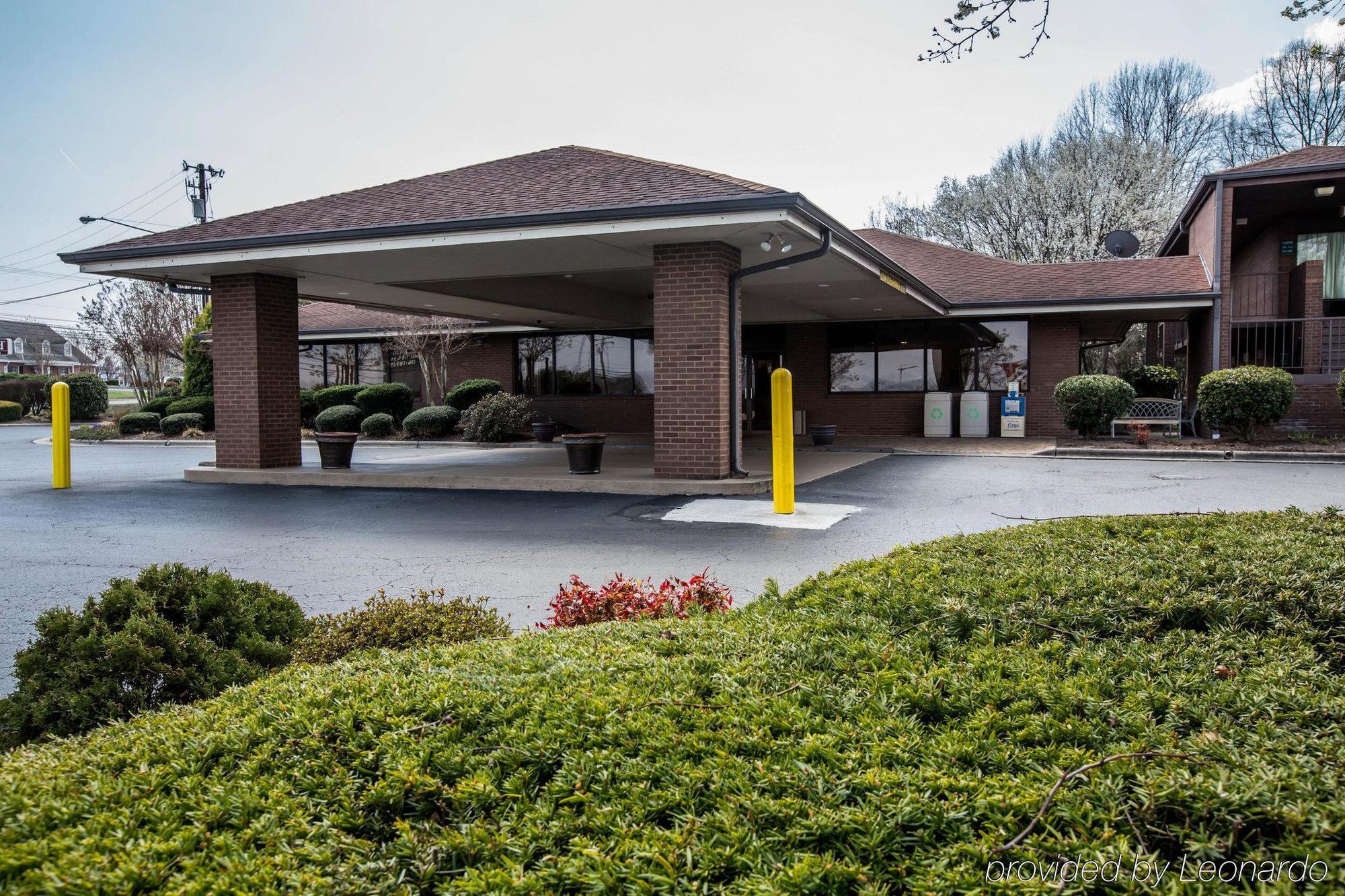Quality Inn Mount Airy Mayberry Exterior photo